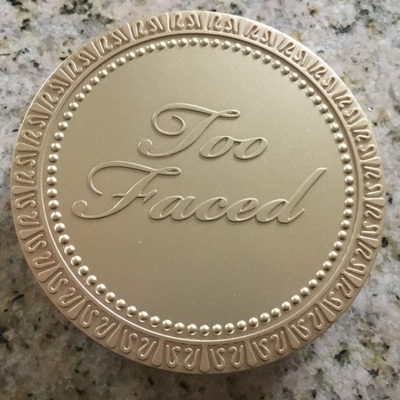 Too Faced Sun Bunny Natural Bronzer - Picture 3 of 7